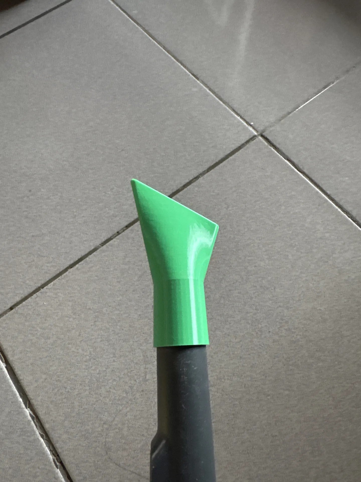 Multi-Port Vacuum Cleaner Nozzle Adapter – Universal Fit for Various Hose Sizes