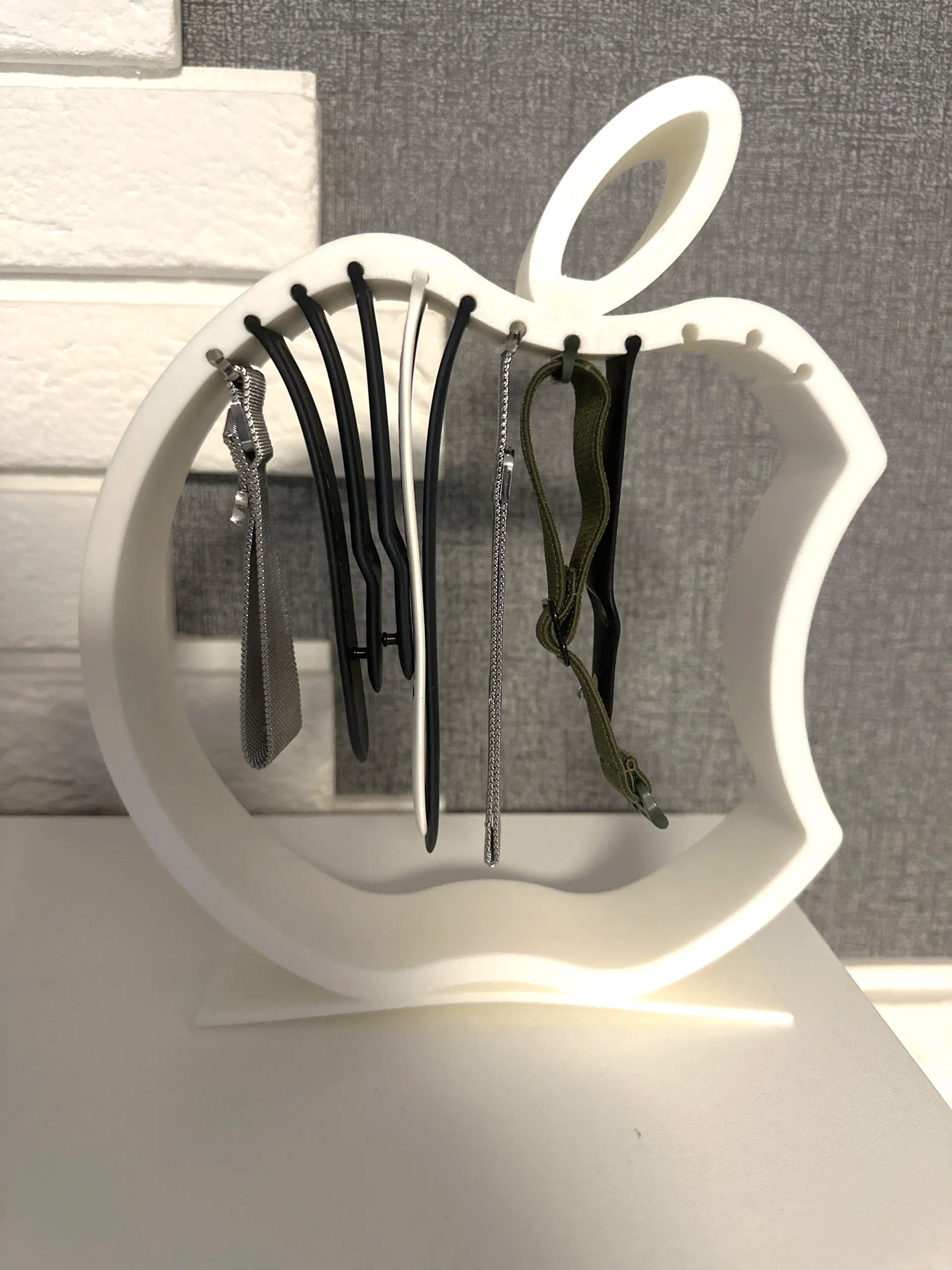 Armband Stand Organizer - Plastic Stand for Smartwatch Bands and Accessories
