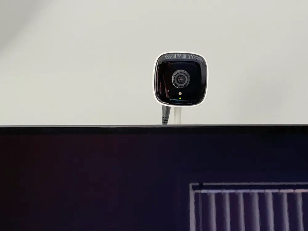 Wall & TV Mount for Tapo Security Cameras – For Living Room Setup Behind TV