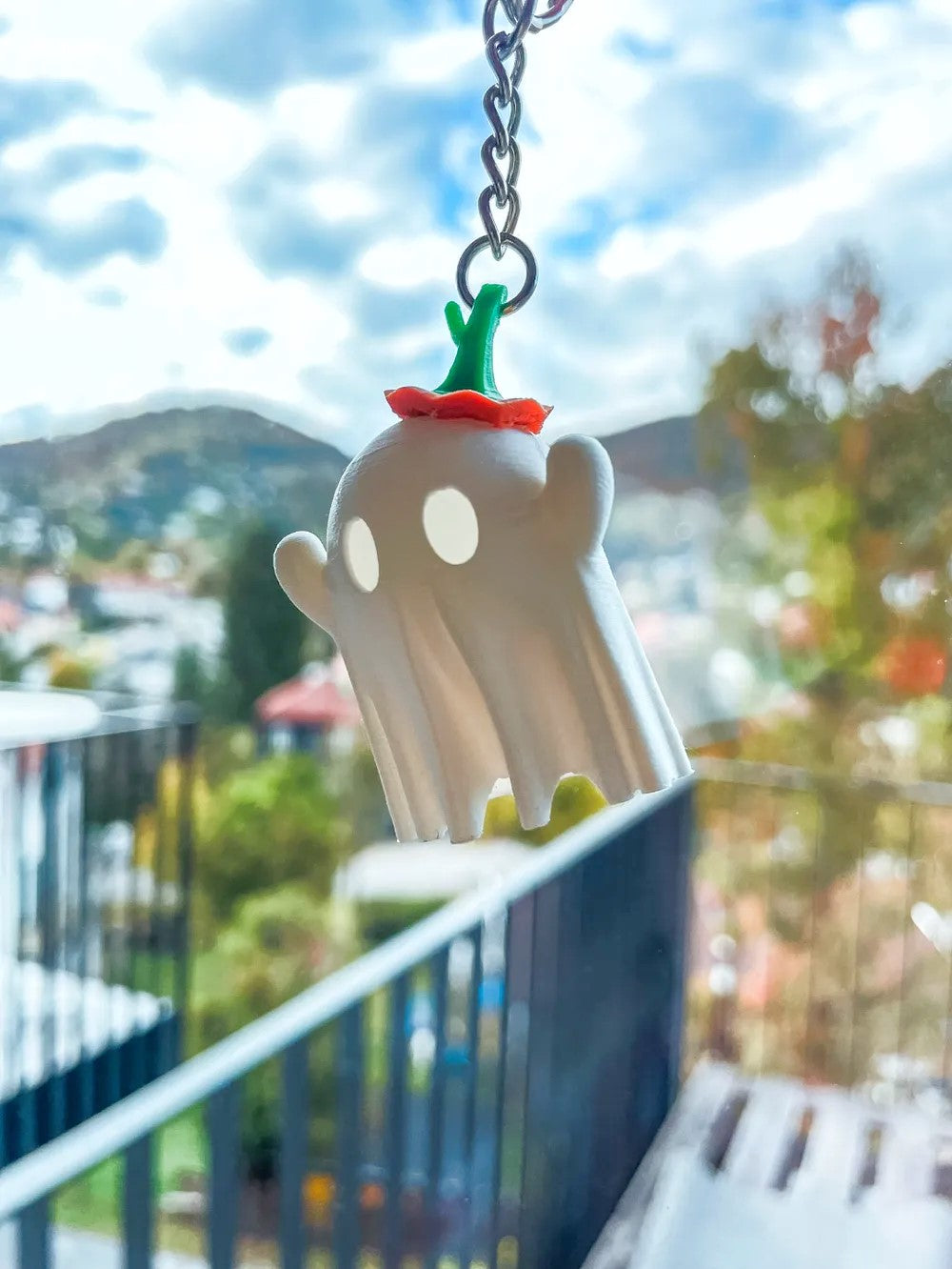 Cute Spooky Ghost with Pumpkin Hat Keychain - Adorable Halloween Accessory