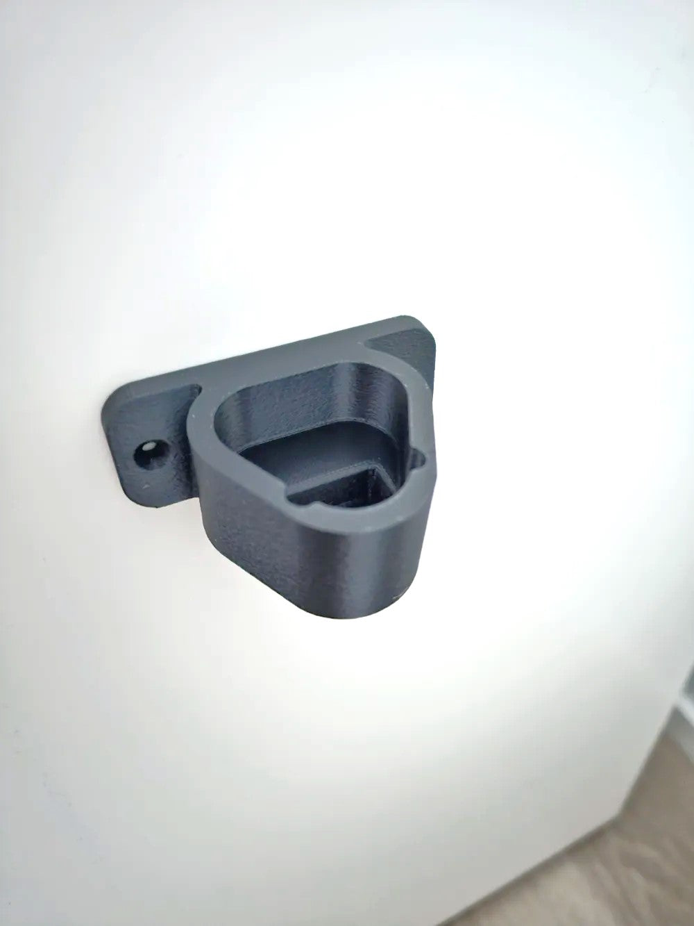 Milwaukee M12 Battery Holder – Wall or Bench Mount Bracket for 12V Batteries