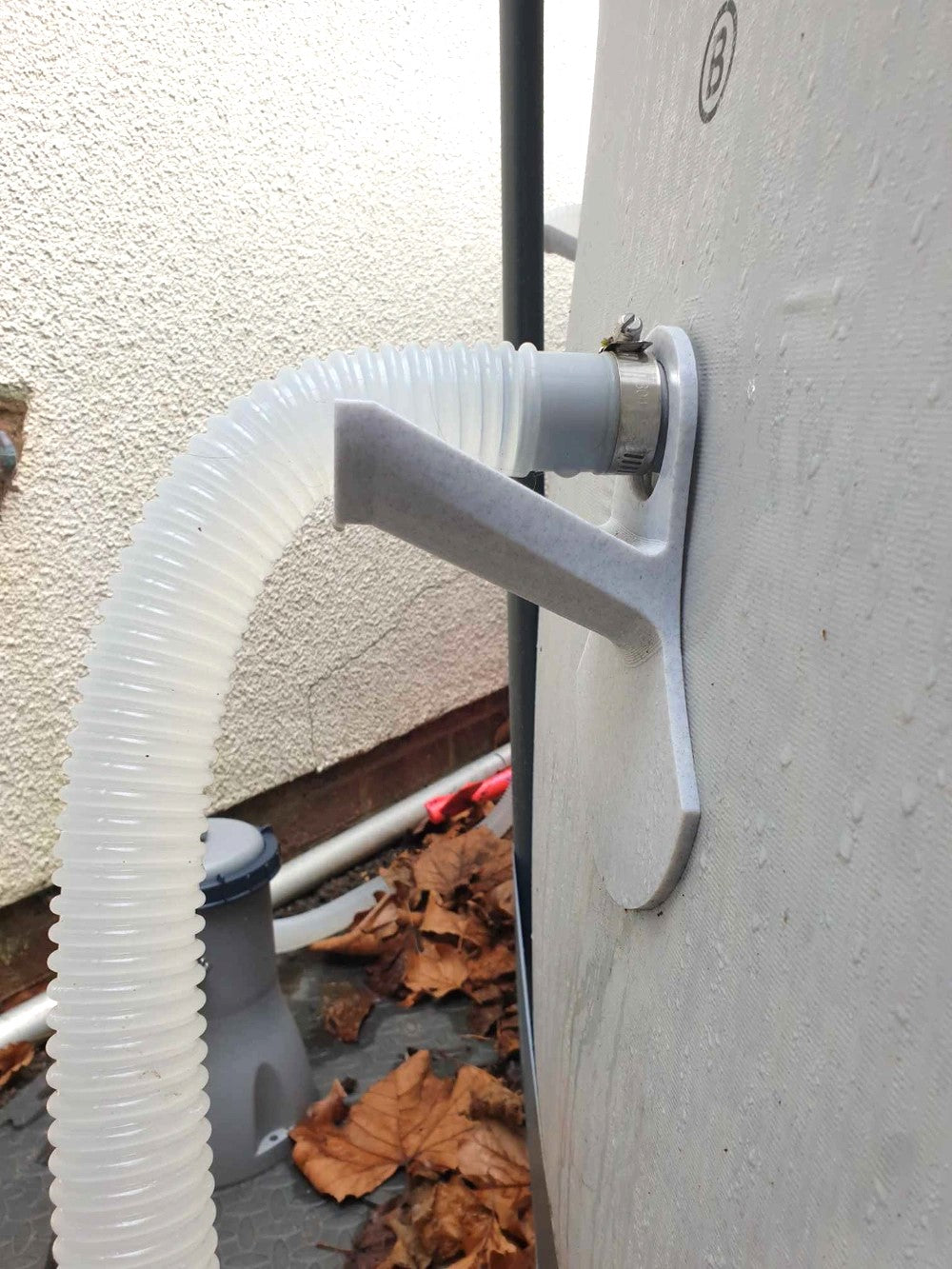 Bestway Pool Hose Holder (Plastic) – Efficient Hose Management Soluti