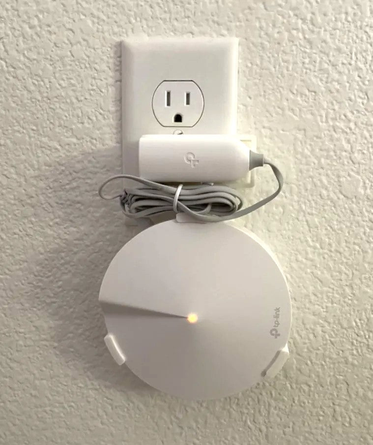 TP-Link Deco M5 Outlet Mount for Socket – Wall Plug Holder for Clean Setup