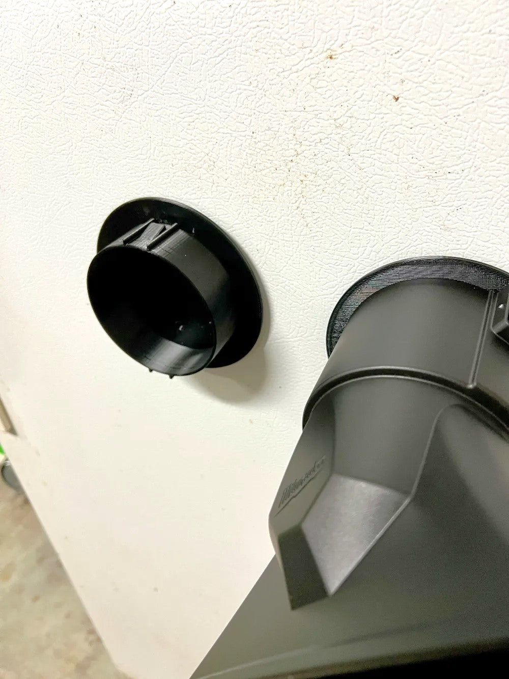 Milwaukee M18 2824 Blower Nozzle Wall Mount – Secure & Organized Storage- Black