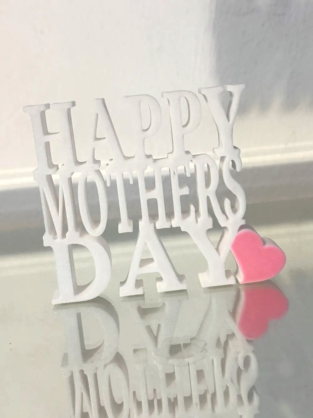 Happy Mother’s Day Ornament – Elegant Lettering Decoration for Mom’s Special Day
