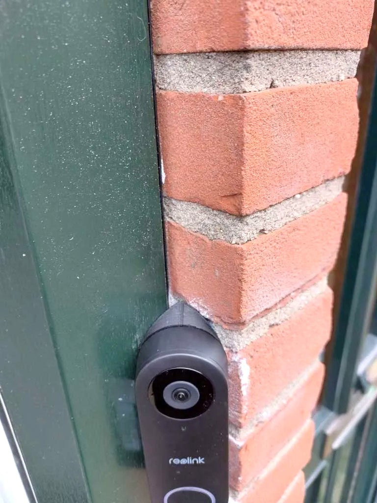 Reolink Doorbell 45 Degree Corner Wedge Mount – Durable Plastic Bracket