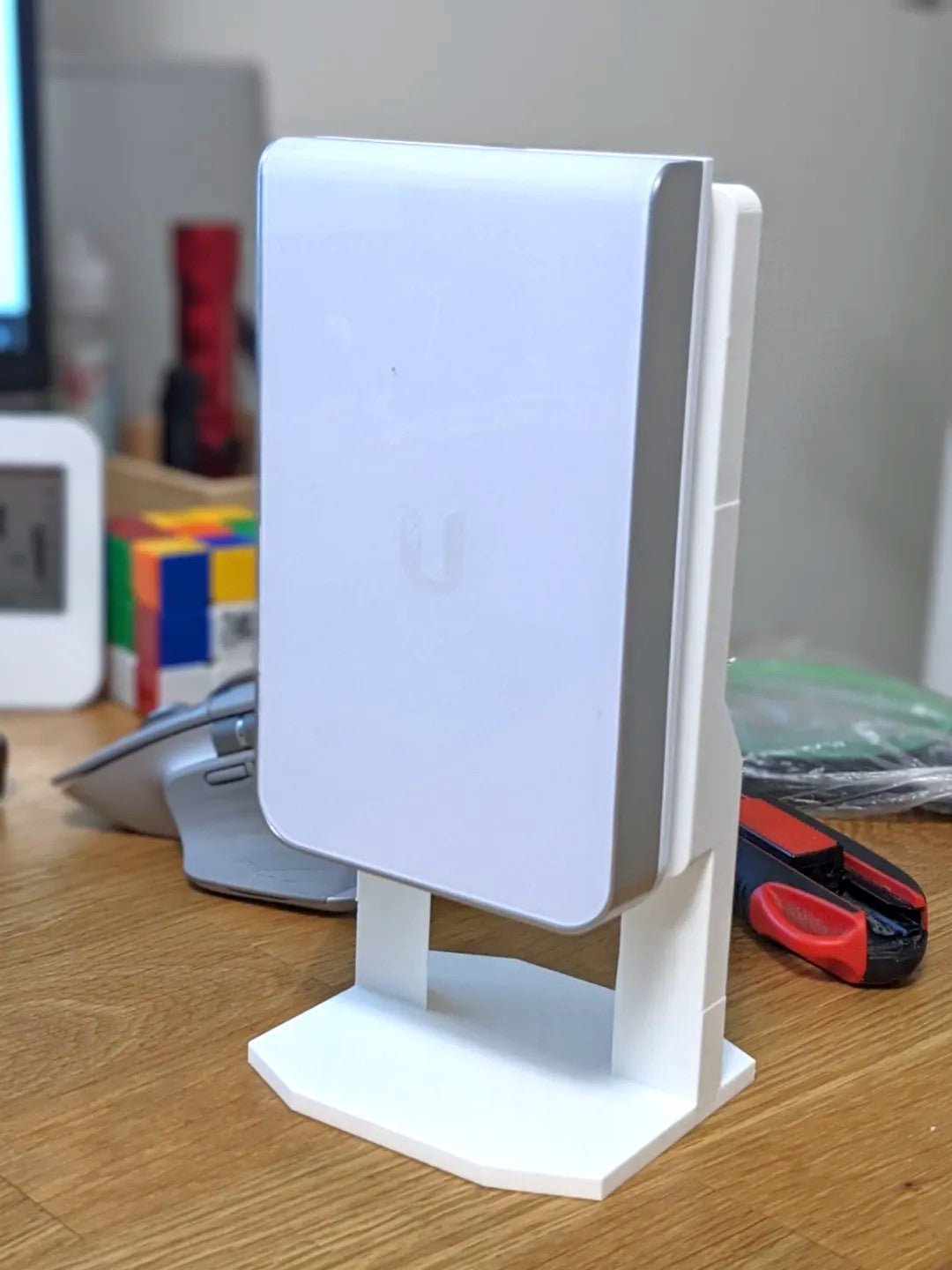 U6-IW Ubiquiti In-Wall Stand – Durable Plastic Wall Mount Bracket - White