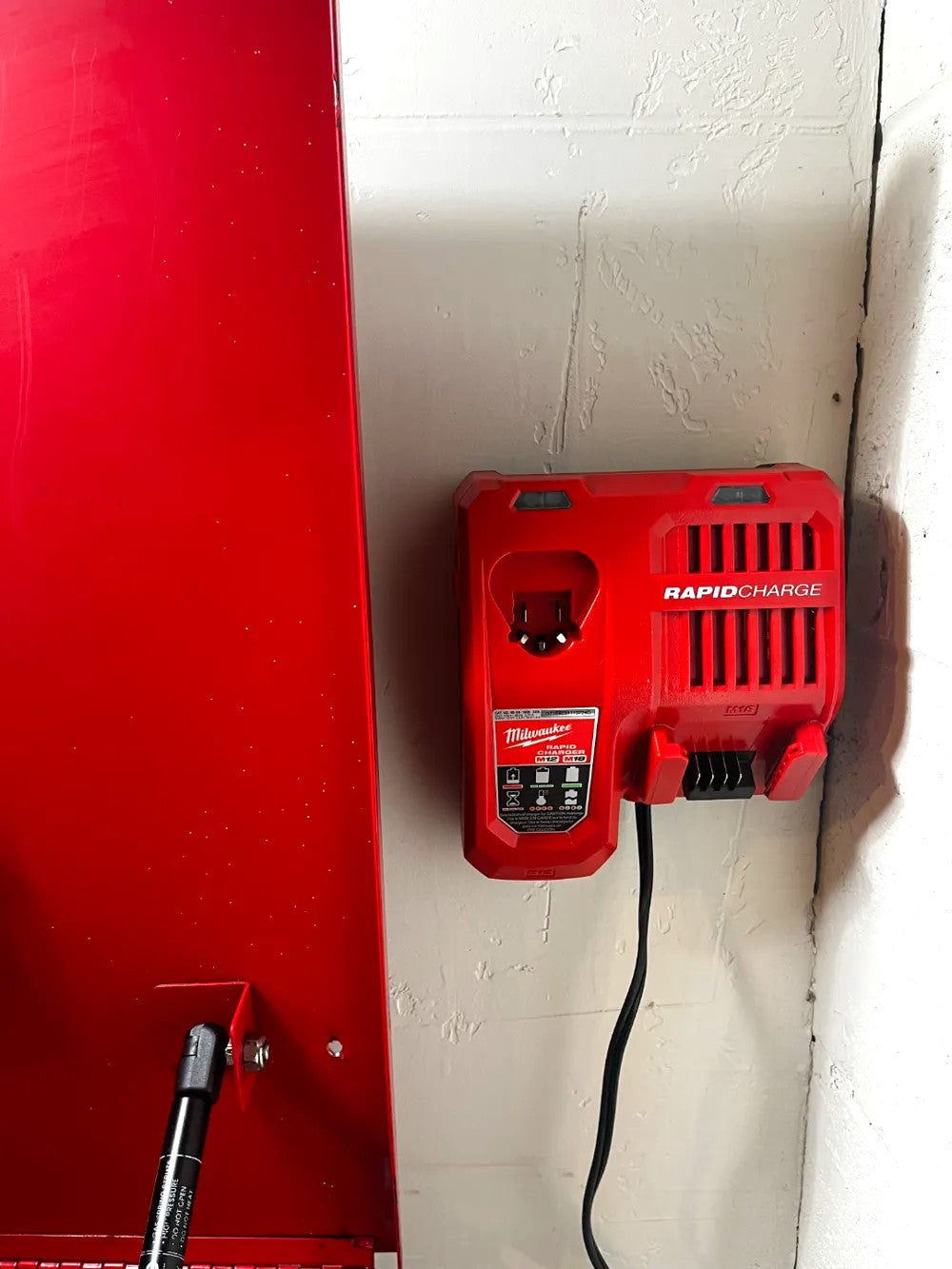Milwaukee M12 & M18 Charger Wall Mount – Secure Bracket for Workshop - Black