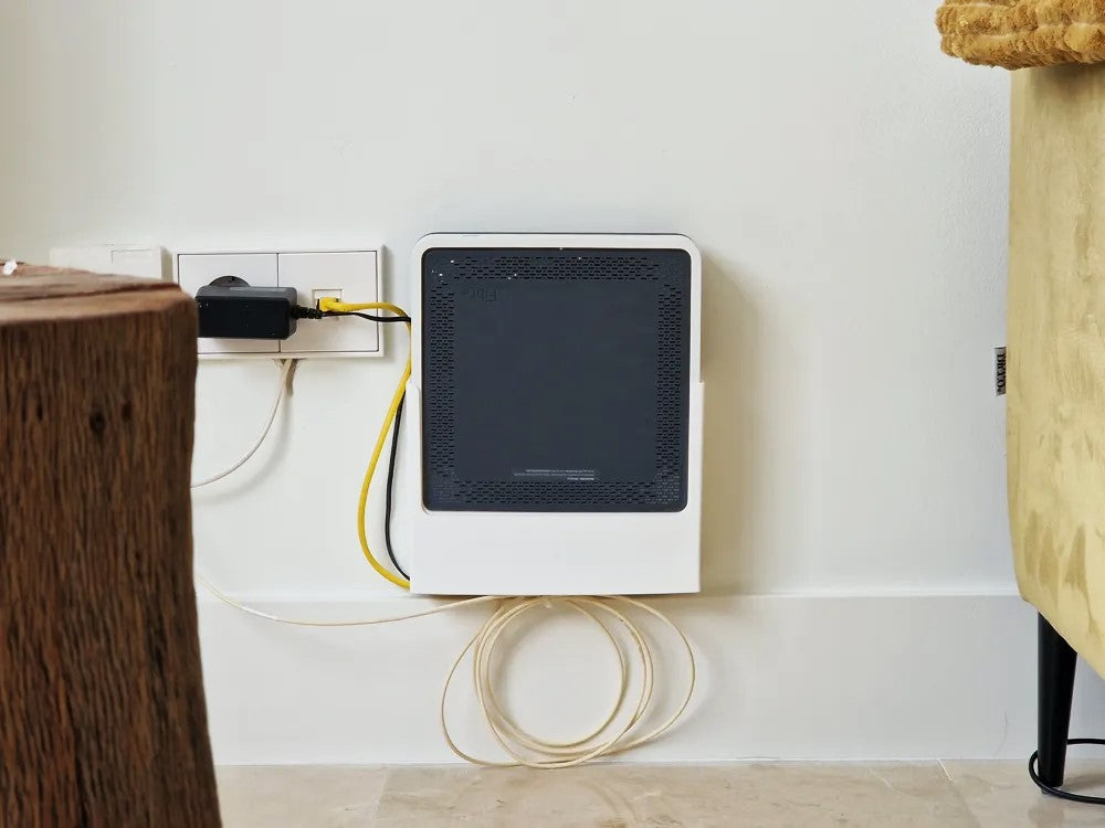 Movistar O2 Router Wall Mount – Custom Bracket for Secure Setup