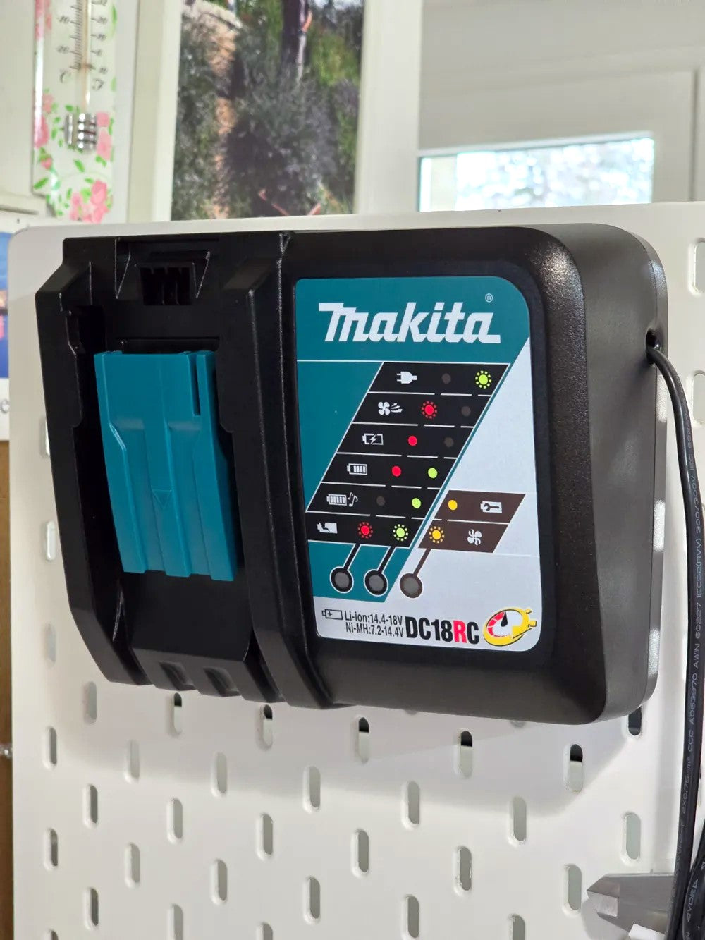 Makita DRT50 18V Cordless Router Wall Mount – Secure Storage Holder for Router
