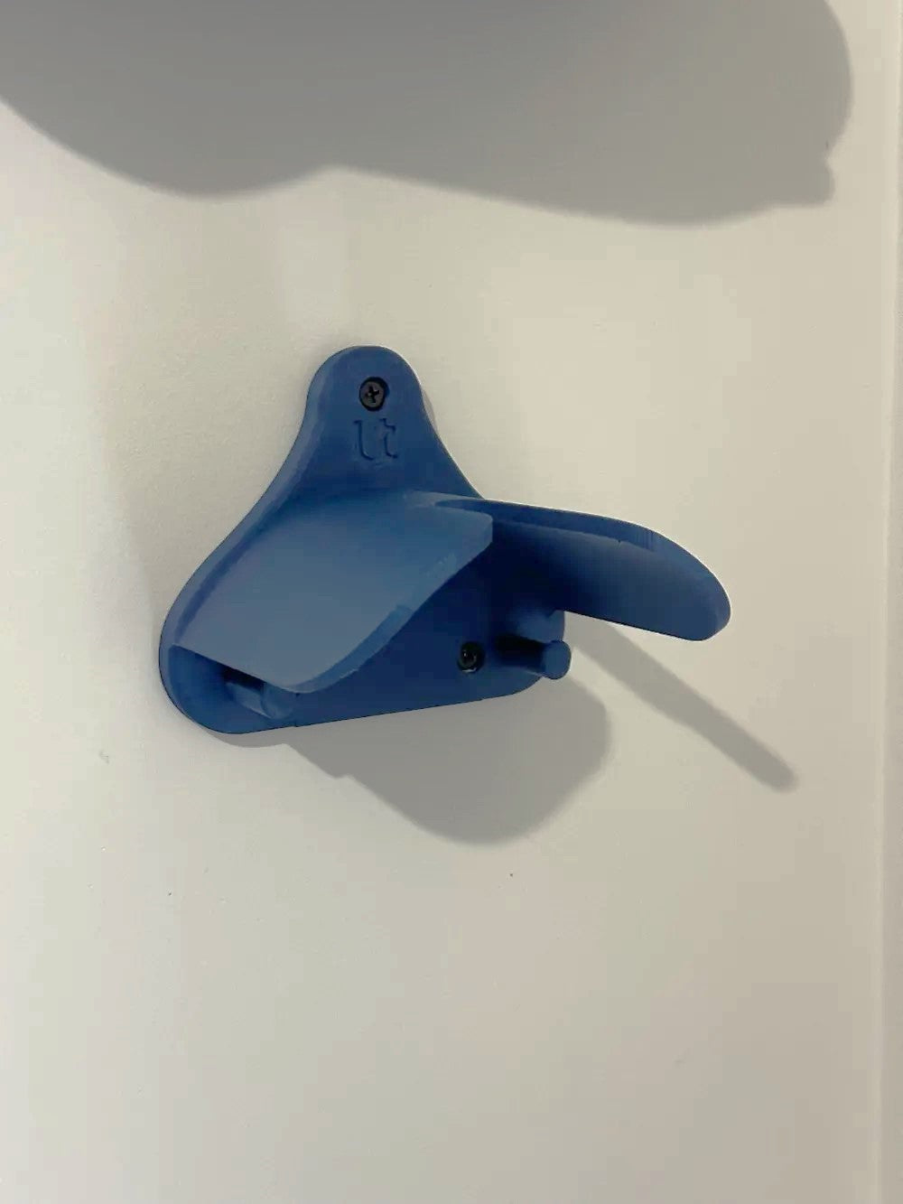 Oculus Meta Quest 2 and 3 Wall Mount – Space-Saving Wall Holder for VR Headsets