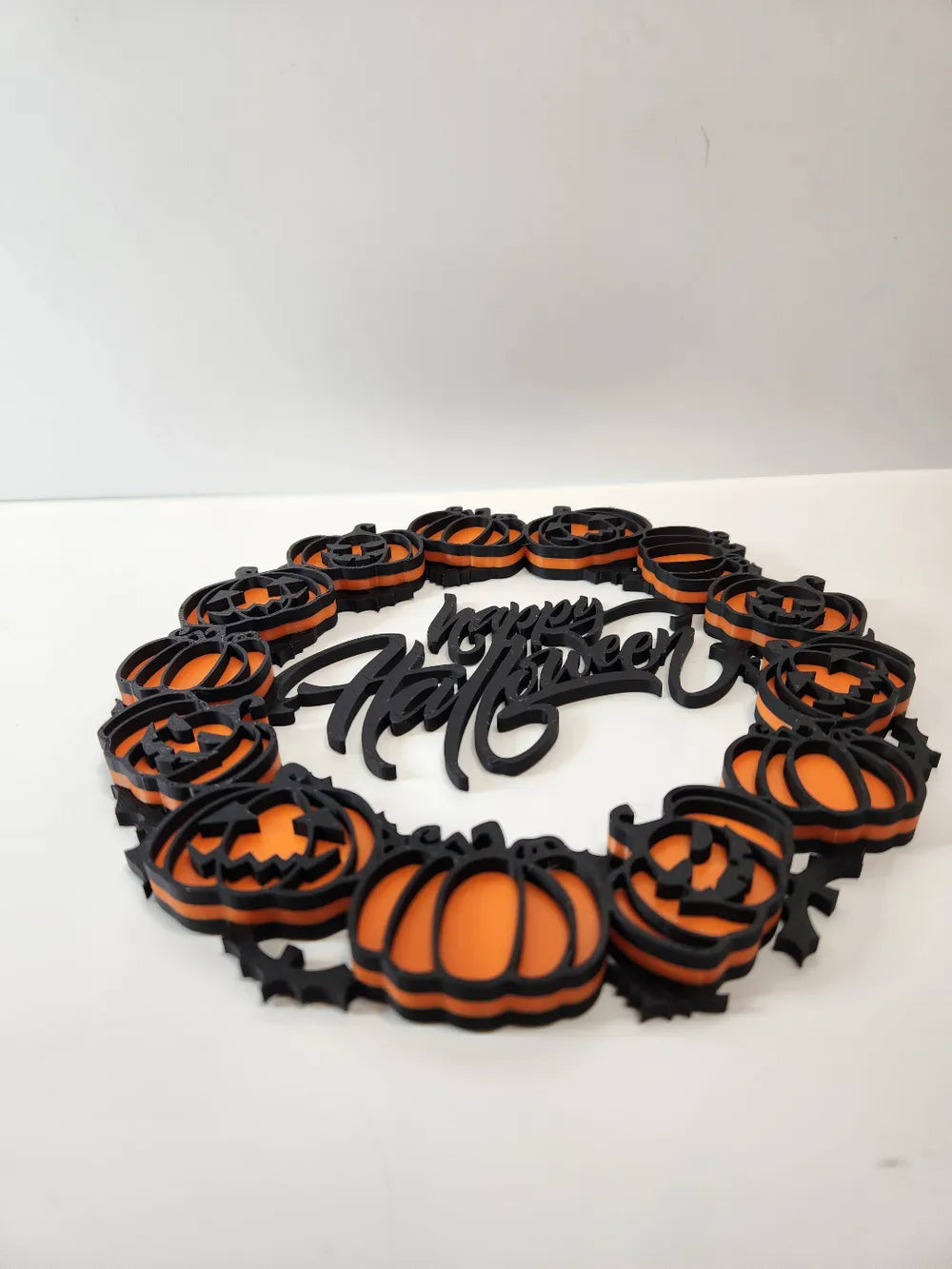Happy Halloween Plastic Wreath – Spooky and Festive Door or Wall Decoration