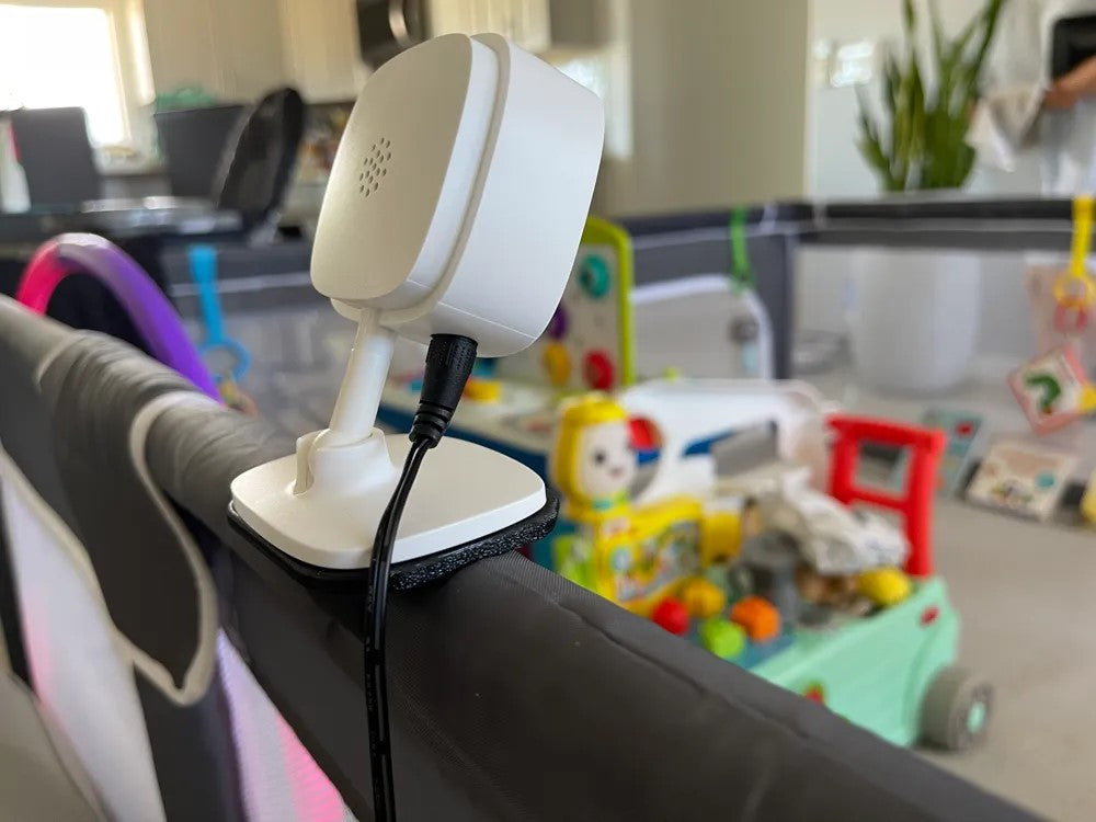 Tapo Play Pen Camera Mount – Secure Clip-On Holder for TP-Link C200, C210 & C111