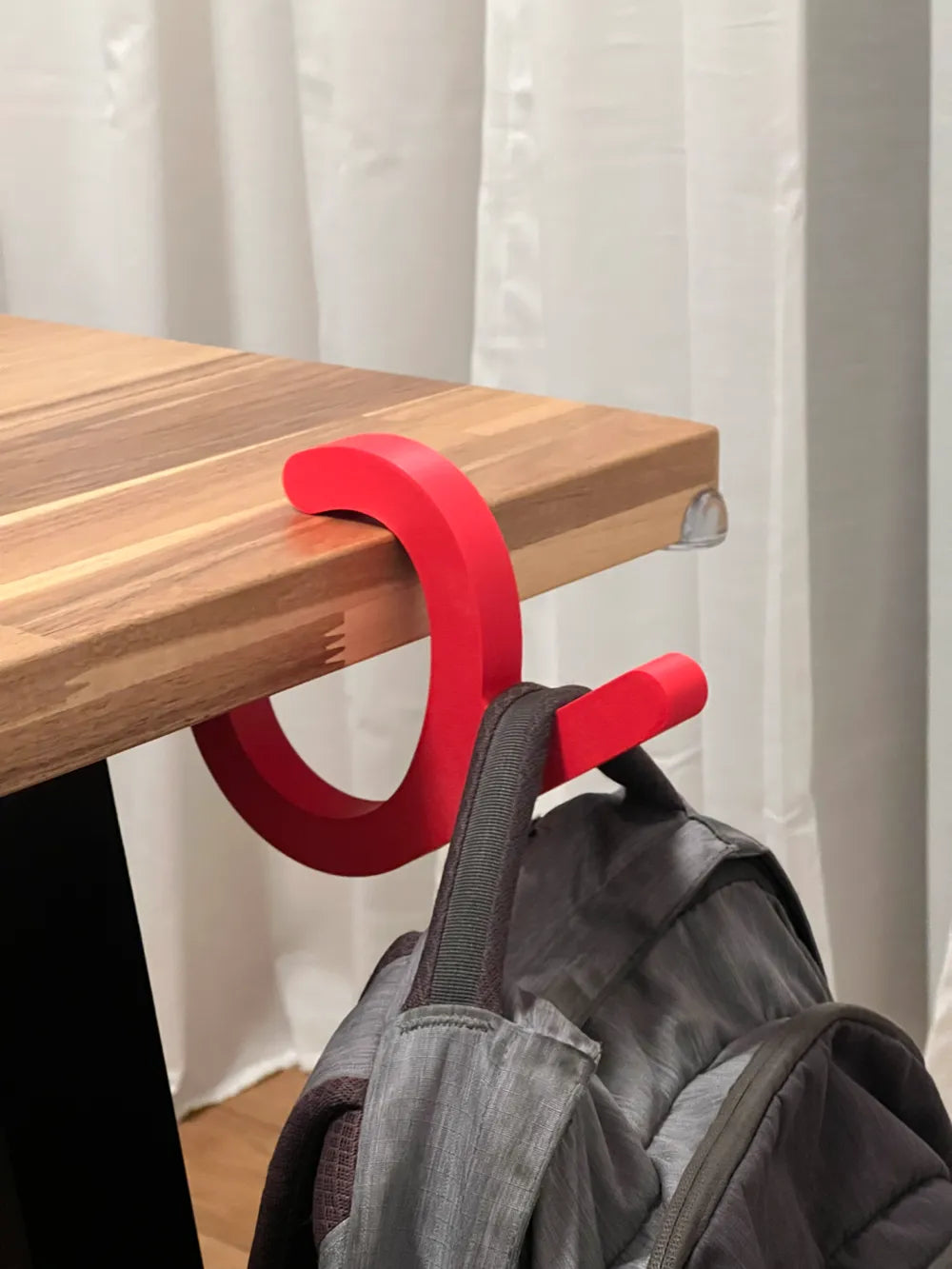 Universal Bag Table Hanger – Strong Portable Hook for Handbags & Backpacks