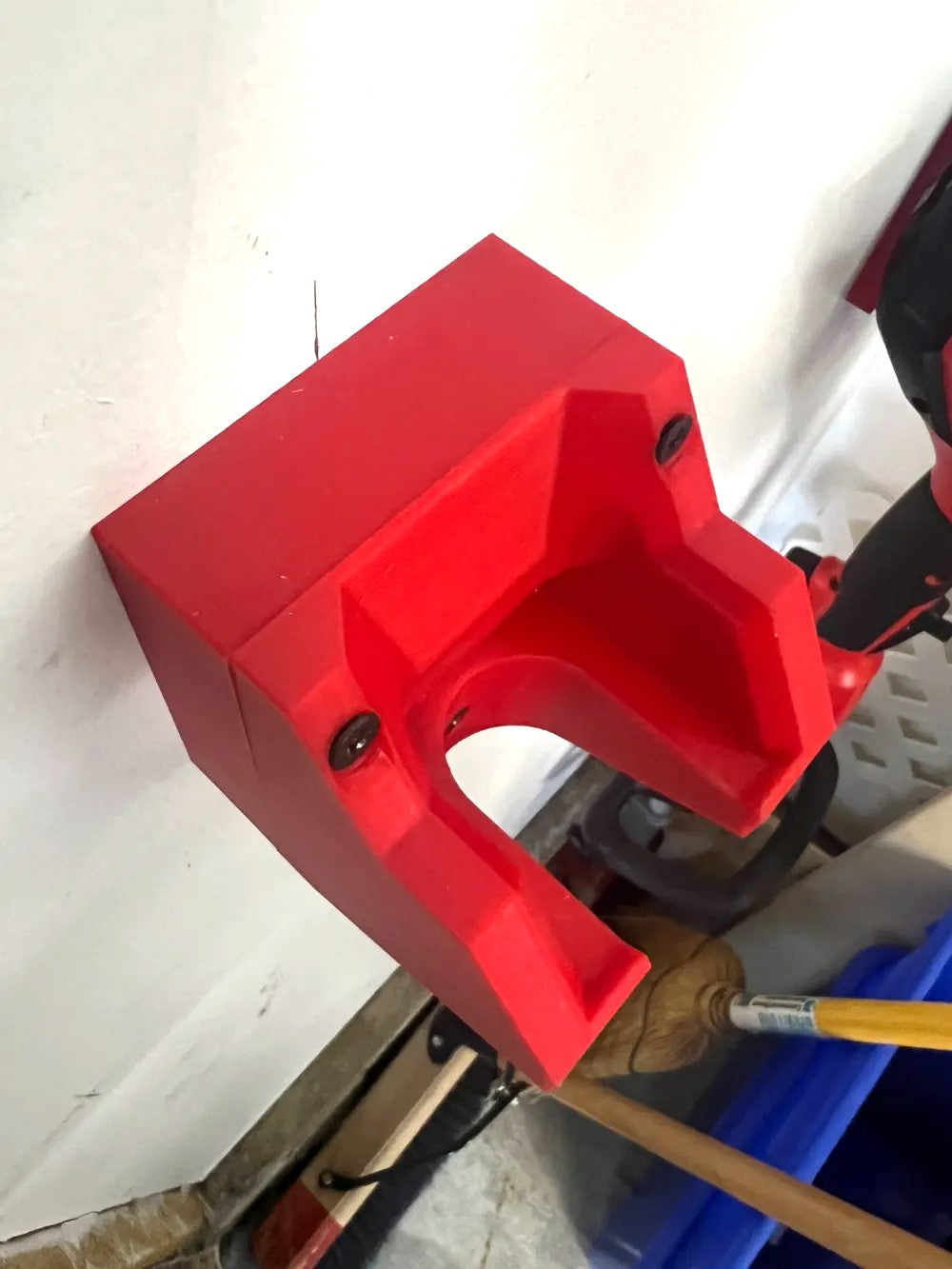 Milwaukee String Trimmer Mount Spacer – Secure & Sturdy Storage Solution