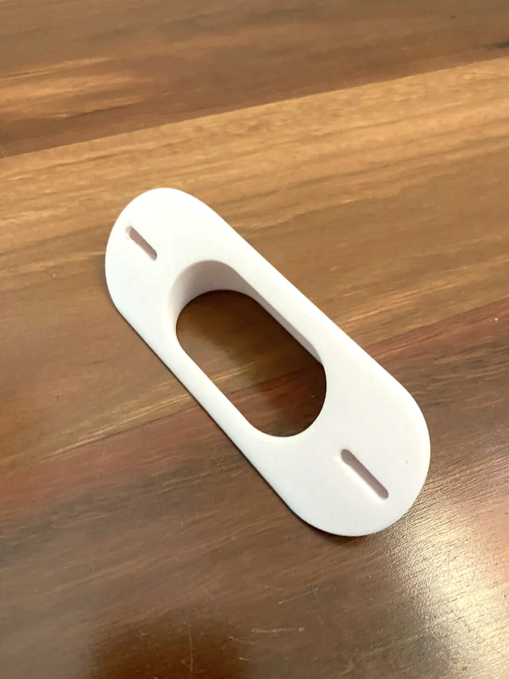 Reolink Doorbell Wedge with Guides – 45° Fixed Angled Mount for Reolink Doorbells
