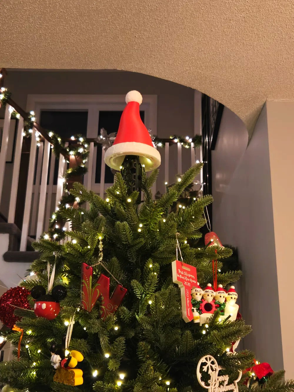 Santa Claus Hat Xmas Tree Topper- Plastic |Festive Christmas Holiday Tree Topper