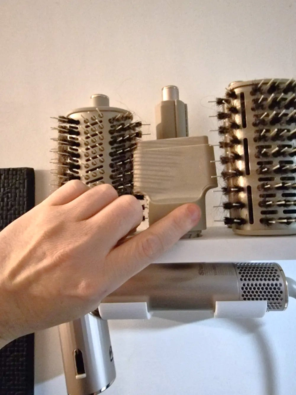 Shark FlexStyle Wall Holder – Convenient Wall Mount Organizer for Hair Dryer