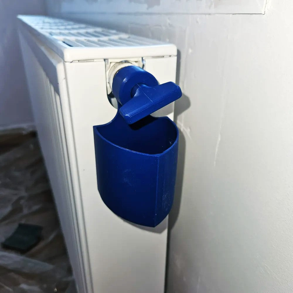 Key for Bleeding Radiators with Reservoir -Plastic | Essential Tool for Radiator