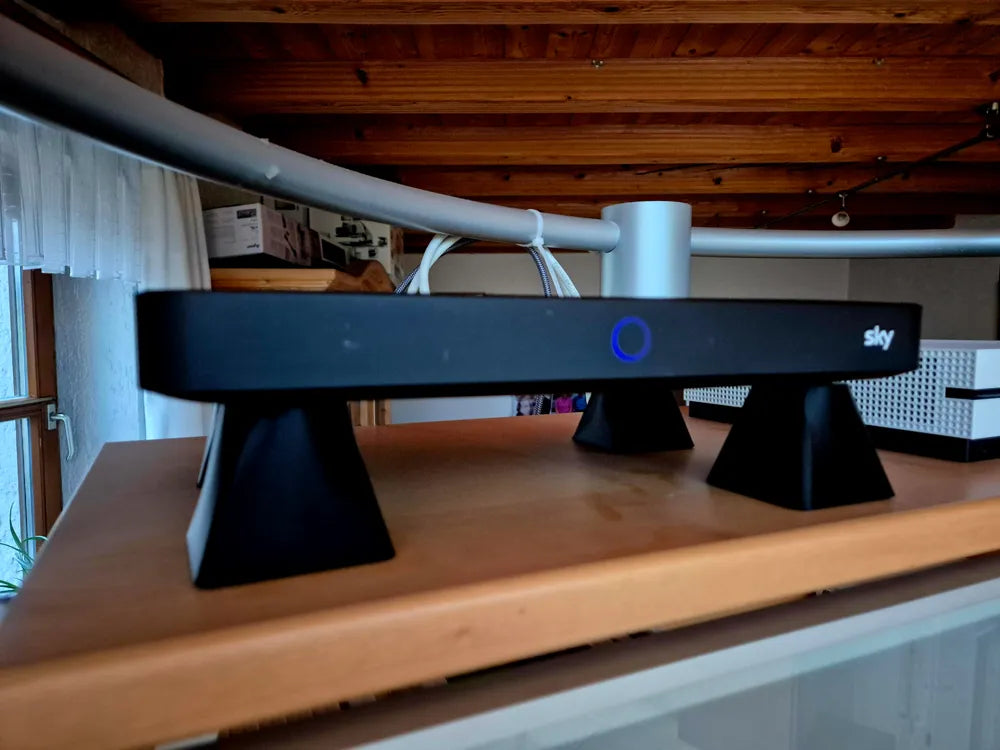 Sky Q Receiver Cooling Stand – Enhanced Airflow & Heat Dissipation