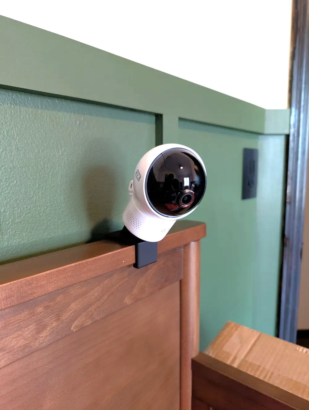Eufy Baby Cam Crib Mount – Secure and Adjustable Camera Holder (For 50mm 23mm)