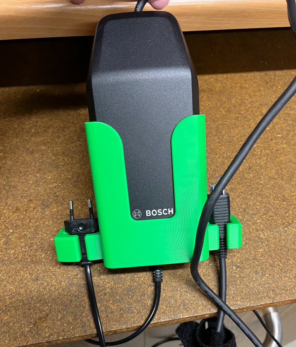Wall Mount Holder for Bosch 4A E-Bike Charger BPC3400 – Secure Storage Bracket