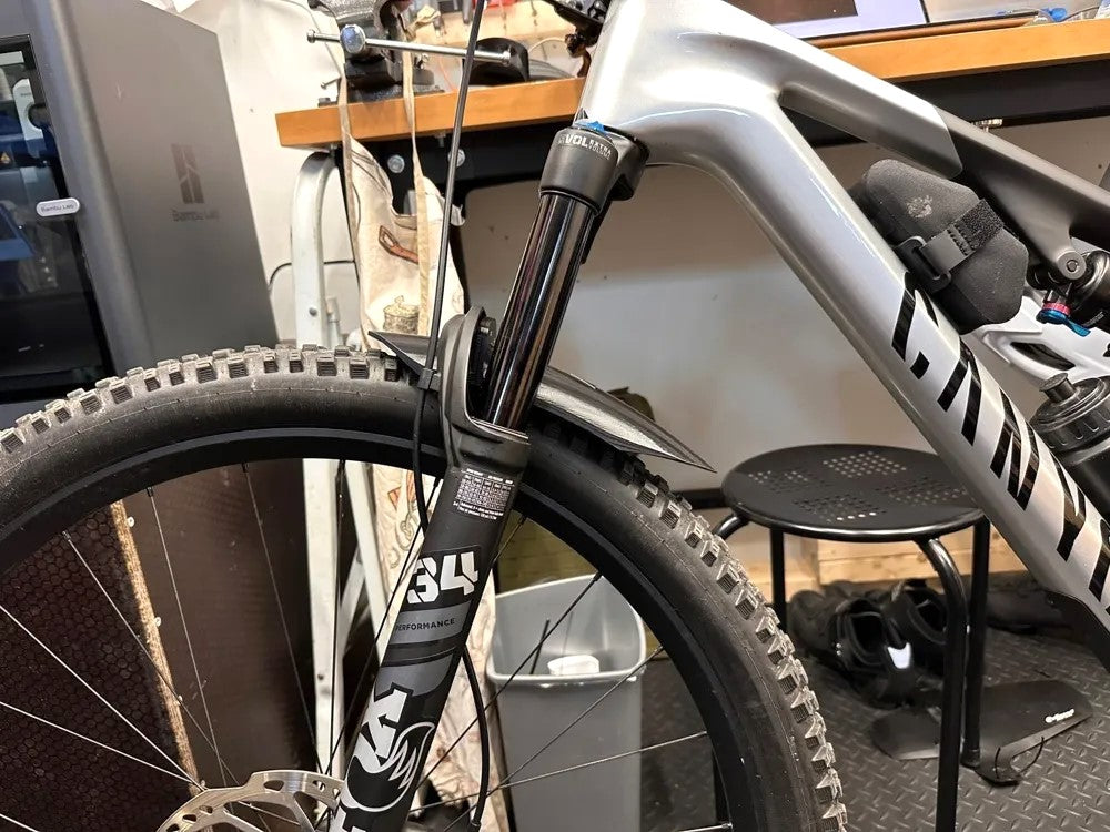 Durable and Stylish Mudguard for FOX 34 Fork – Protect Your Ride in Style