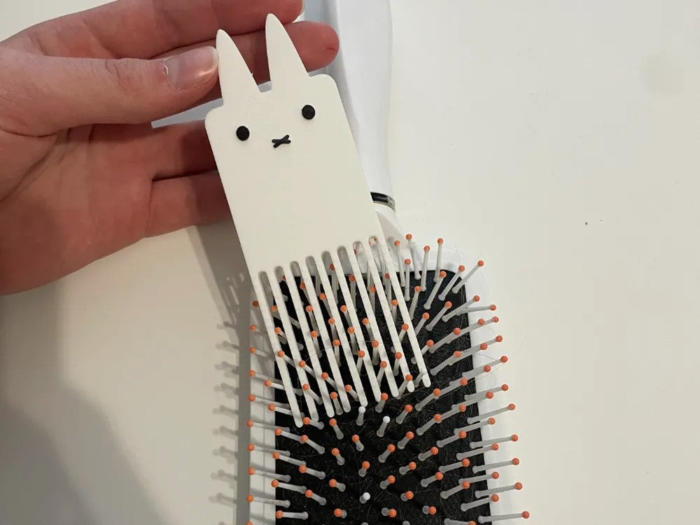 Miffy Hairbrush Cleaner – Cute Bunny Hairbrush Cleaner for Easy Maintenance