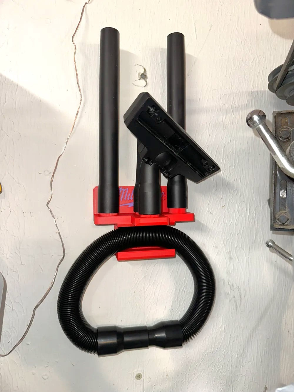 M18 Compact Vacuum Attachment and Hose Holder – Organized Storage for Accessories