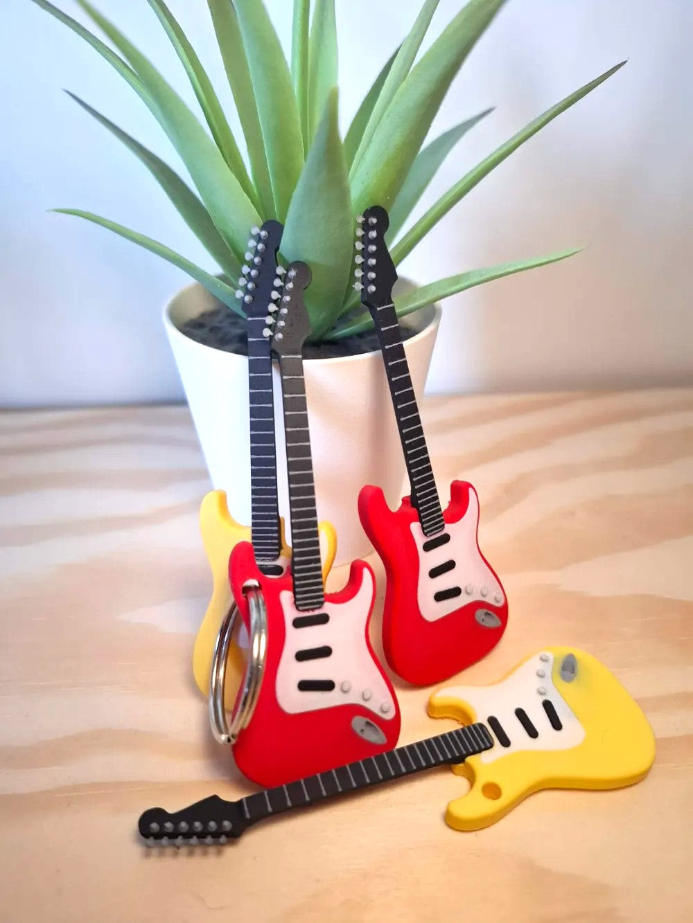 Fender Guitar Keychain – Perfect Accessory for Music Lovers - Guitar Keychain