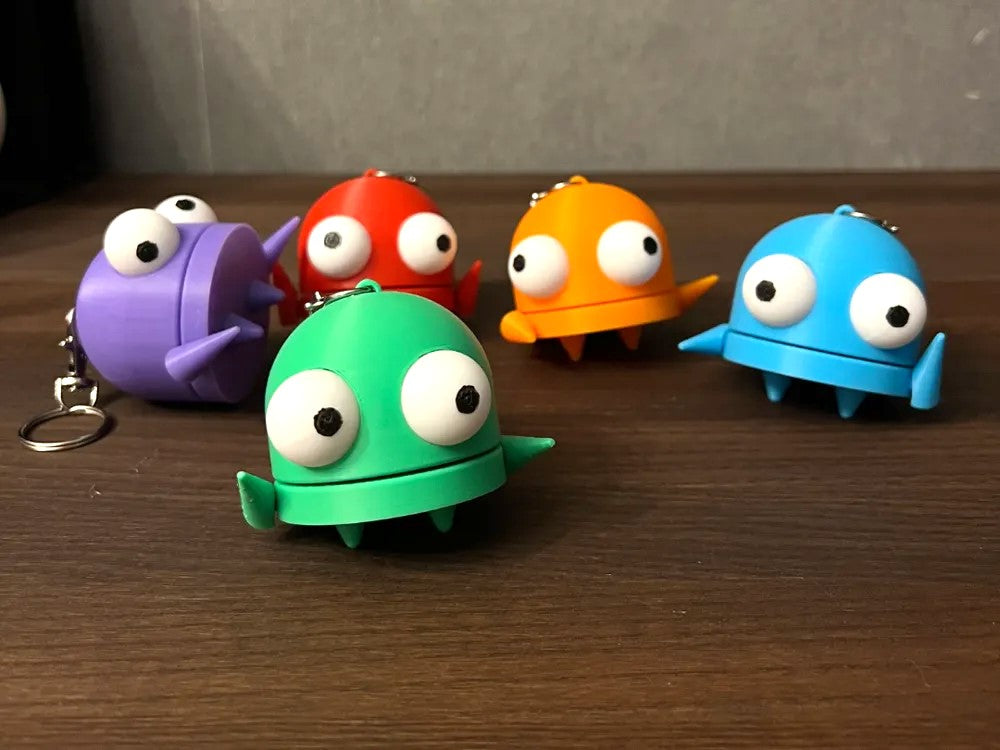 Cute Horror Game-Inspired Keychain – Spooky and Adorable Collectible