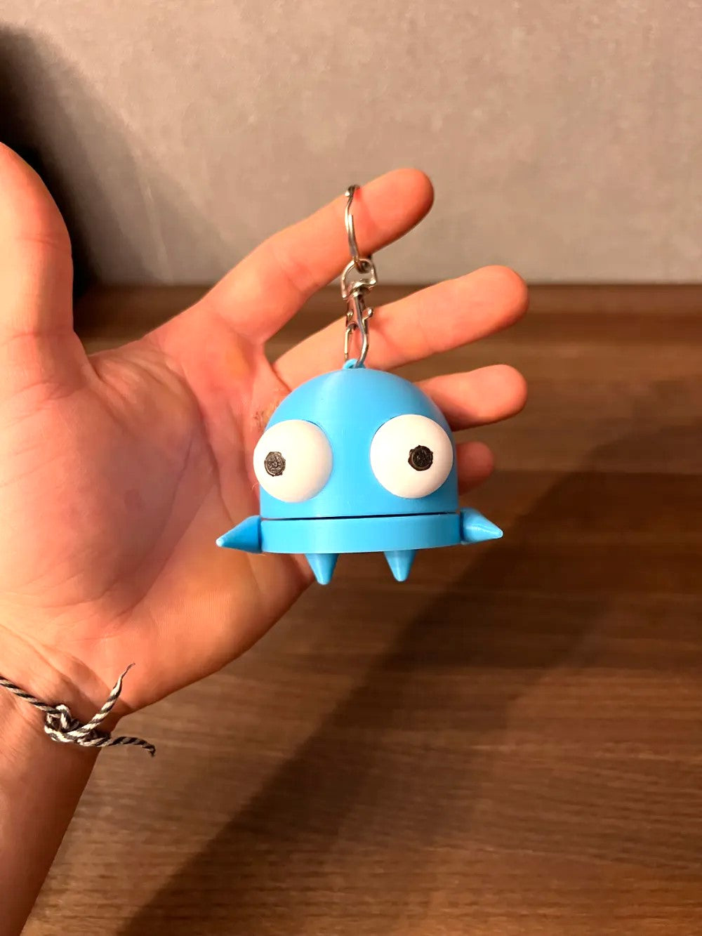 Cute Horror Game-Inspired Keychain – Spooky and Adorable Collectible