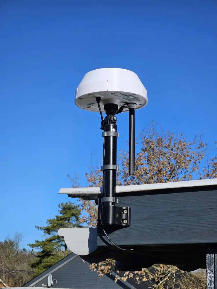Yuka Mini RTK Antenna Mount – Compact Wall Bracket for Mammotion Yuka Mini