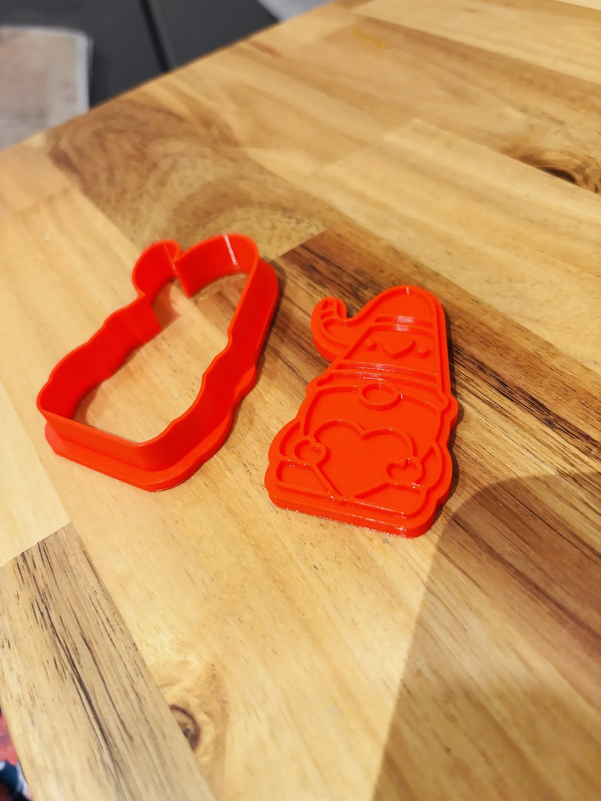 Valentine's Day Gnome Cookie Cutter & Stamp - Plastic | Cute Gnome With Heart Cookie Cutter