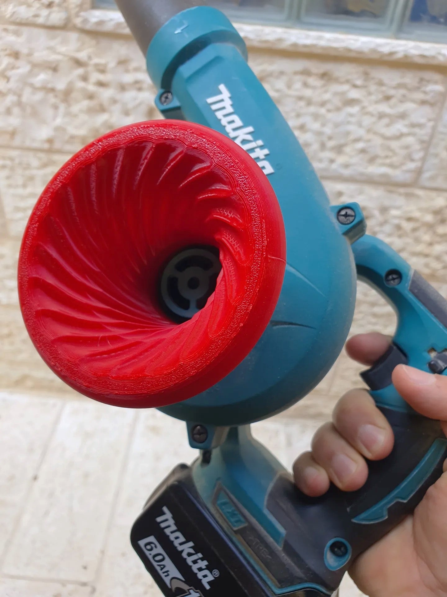 Makita Blower Funnel UB185D – Precision Airflow Nozzle Attachment for Blower