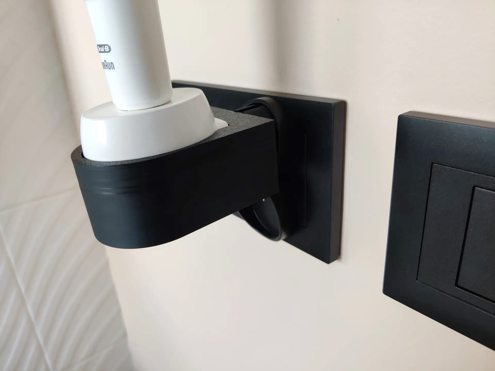 Oral-B Charger Holder Wall Mount – Secure Storage for Oral-B Charger