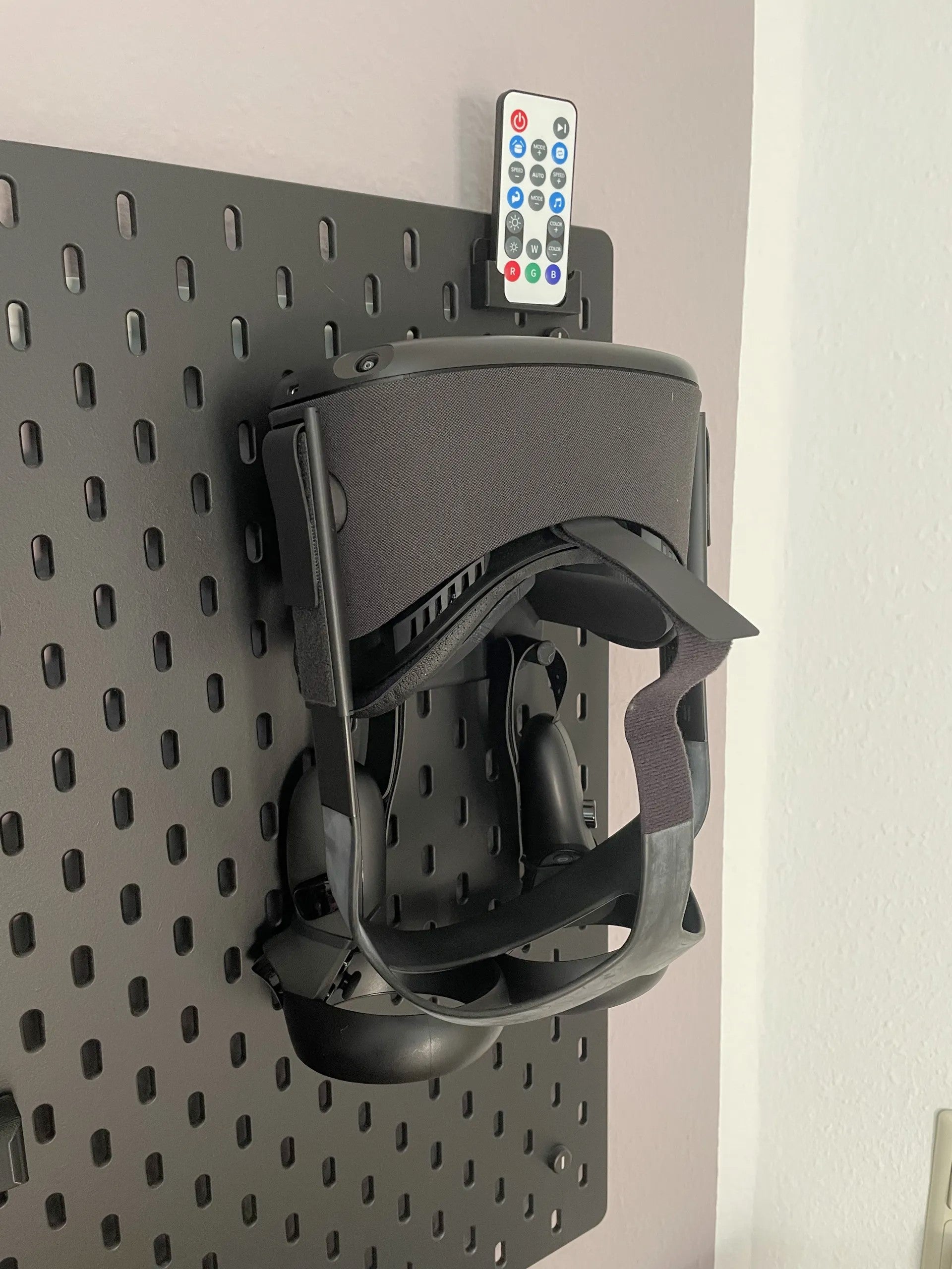 Meta Quest 2, 3 Mount for Ikea Skadis –Controller Headphone Holder for Pegboard