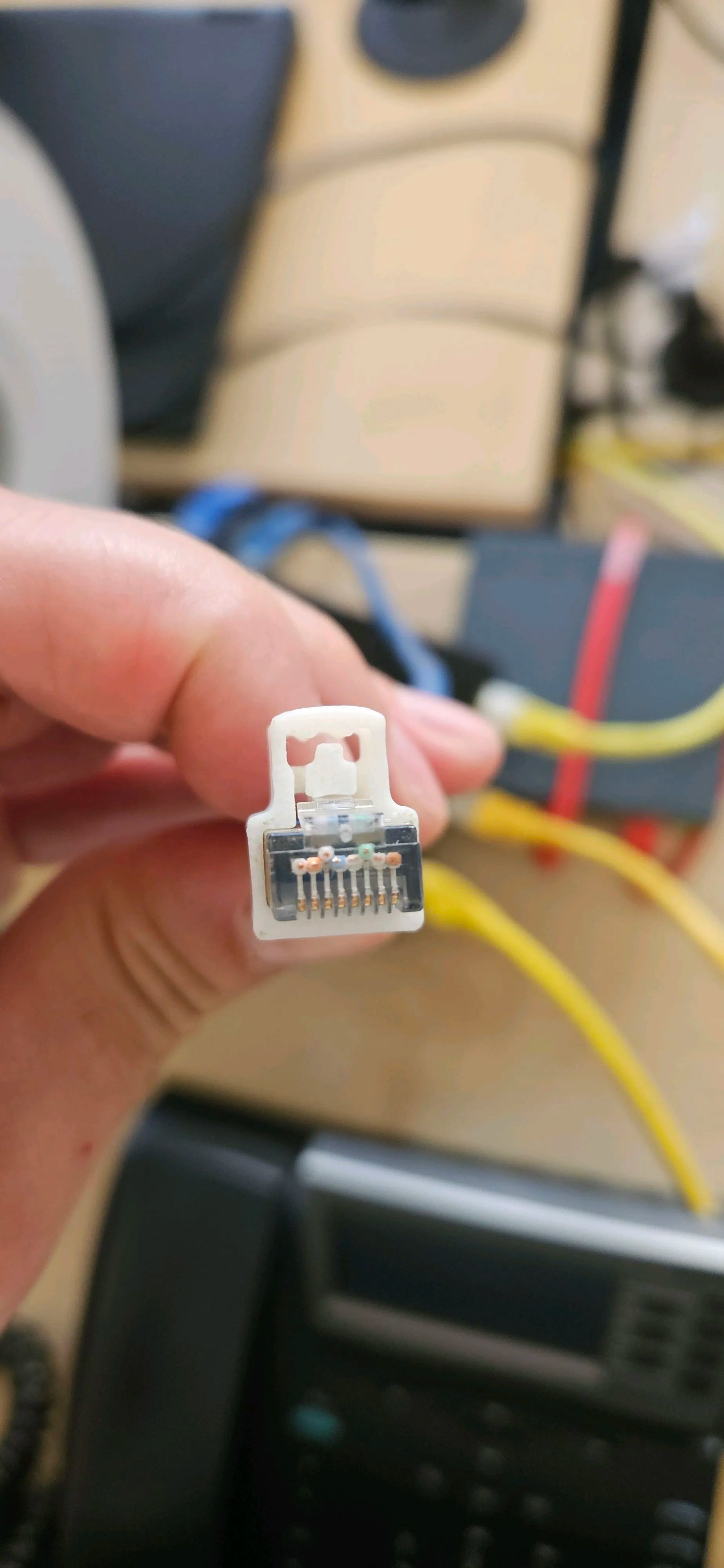 Ethernet Cable Lock for RJ45 – Easy Release Network Plug Clip with Plastic Key