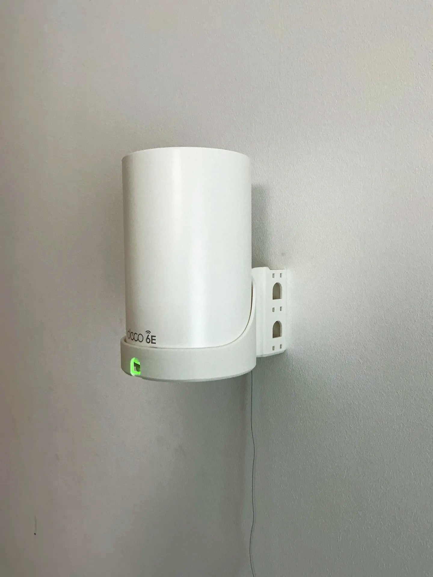 TP-Link Deco XE75 Wall Mount – Plastic Bracket for Secure and Organizing