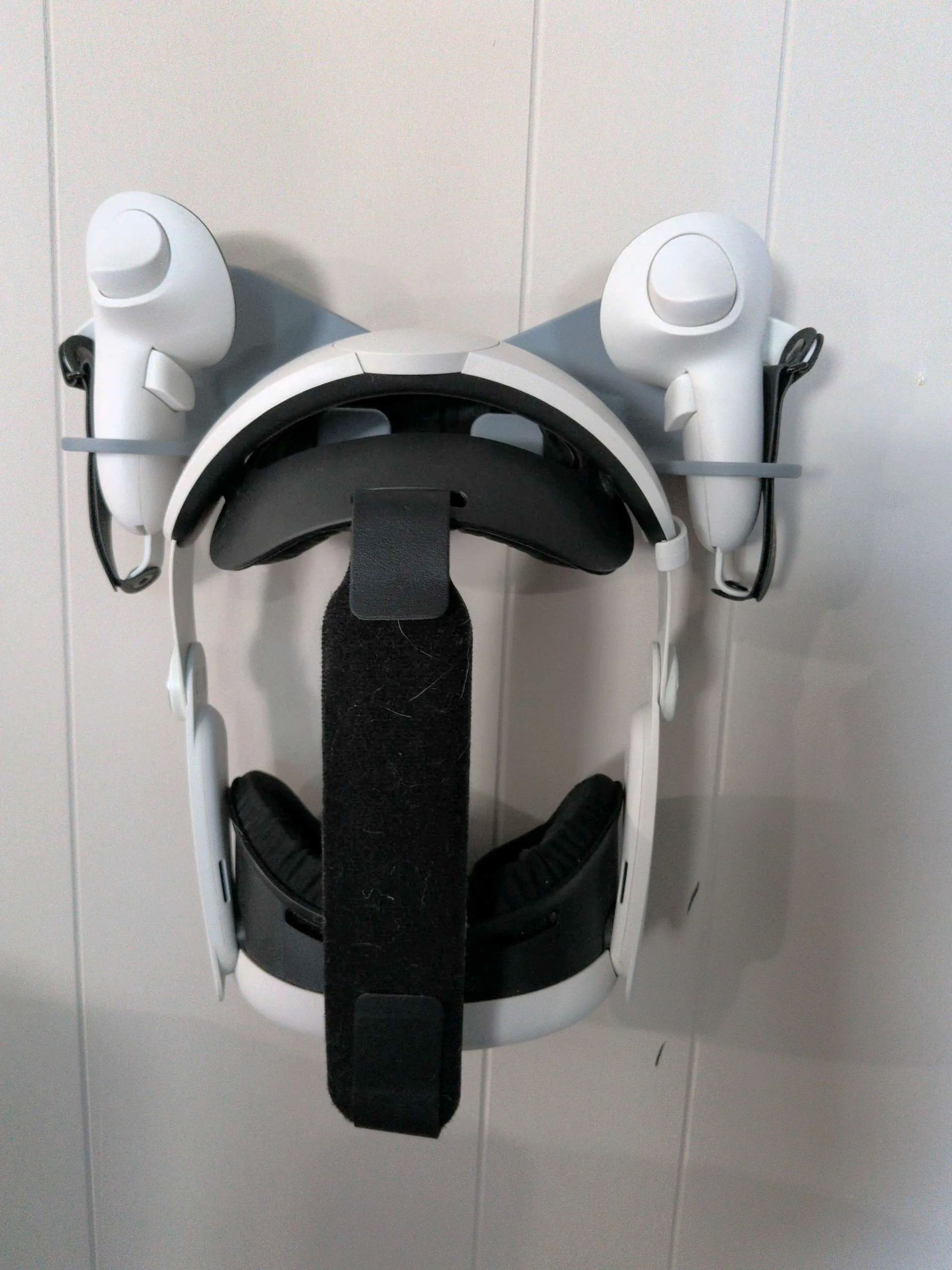 Meta Quest Wall Mount – Secure Wall Holder for Meta Quest 1, 2, and 3 VR Headsets