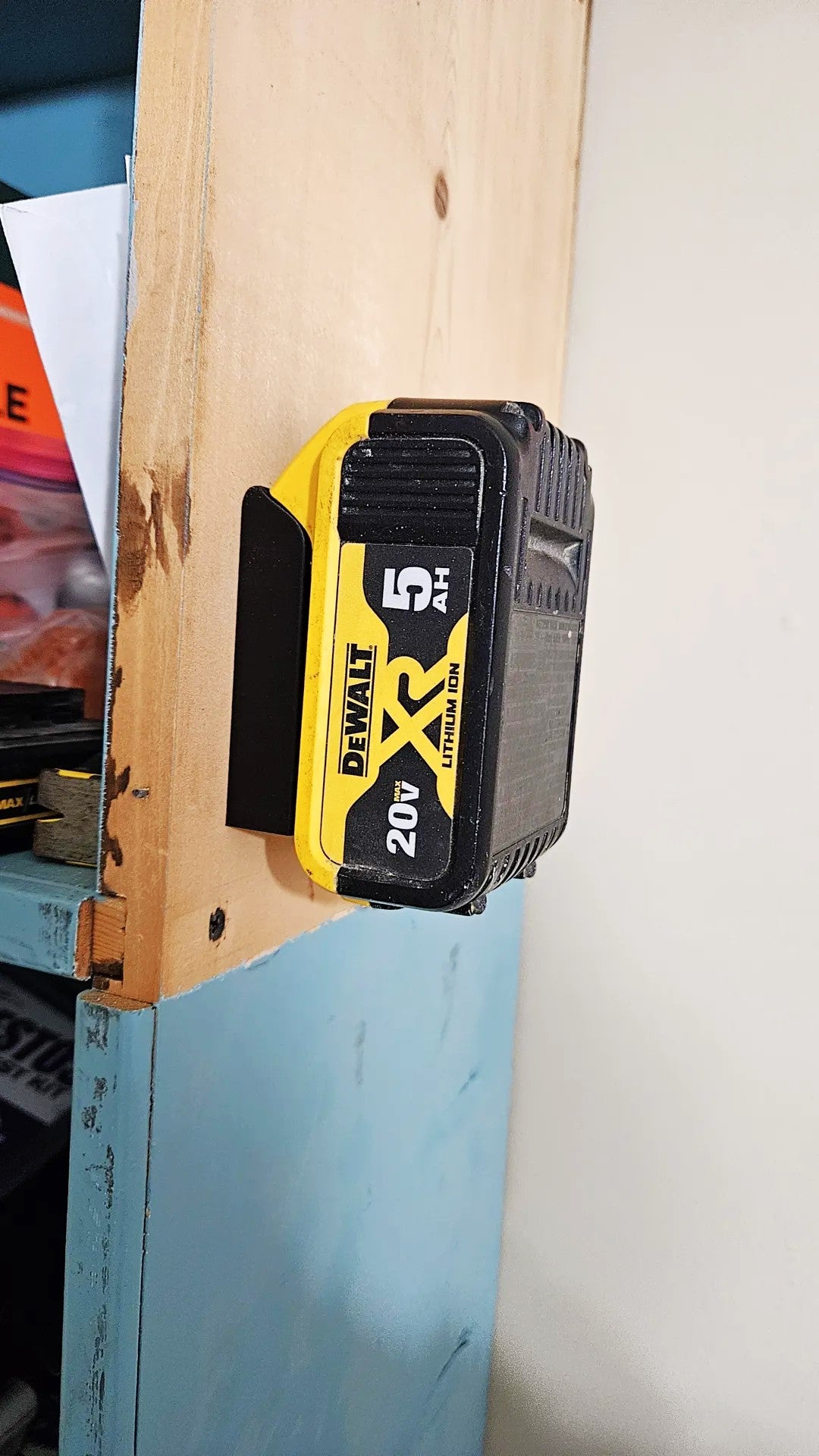DeWalt Battery Holder (18V, 20V) – Secure Wall Mount Storage - Wall Mounted