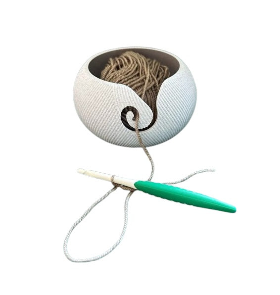 Yarn Bowl for Crocheting – Tangle-Free Yarn Holder Plastic Lightweight for Knitt