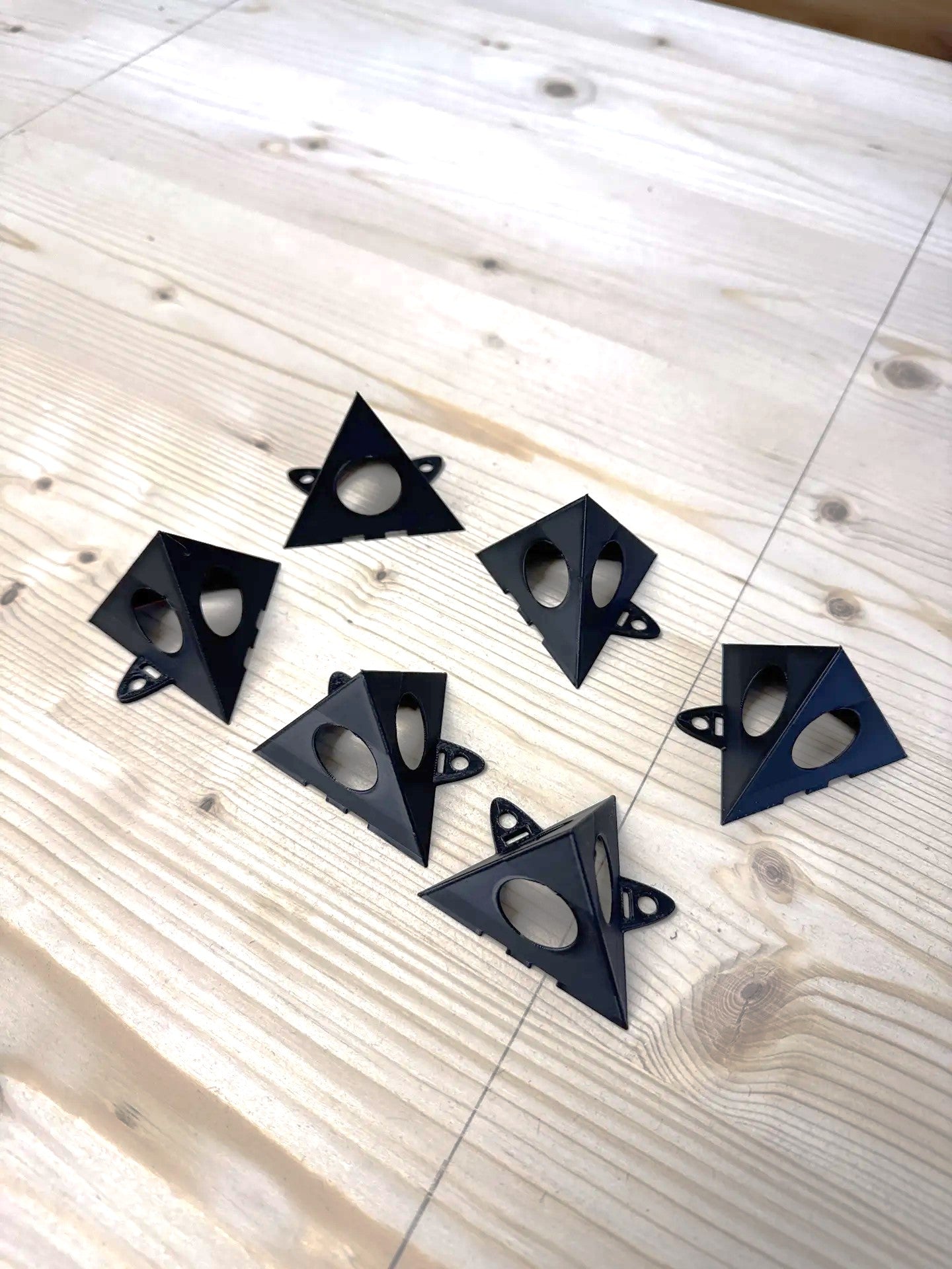 Painters Pyramids Cones – Essential Painting Tools for Canvas, Wood, and DIY Projects