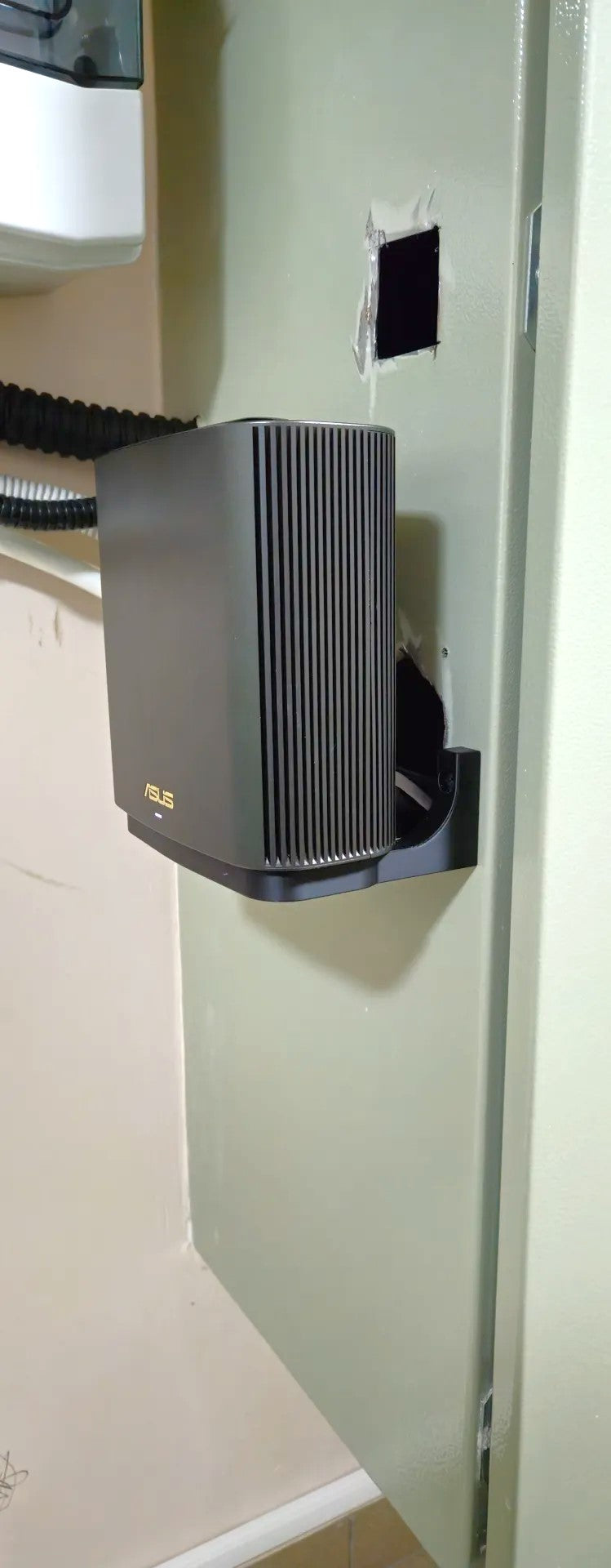 Wall Holder Bracket for ASUS ZenWiFi AX6600 – Space-Saving Wall Mount Solution