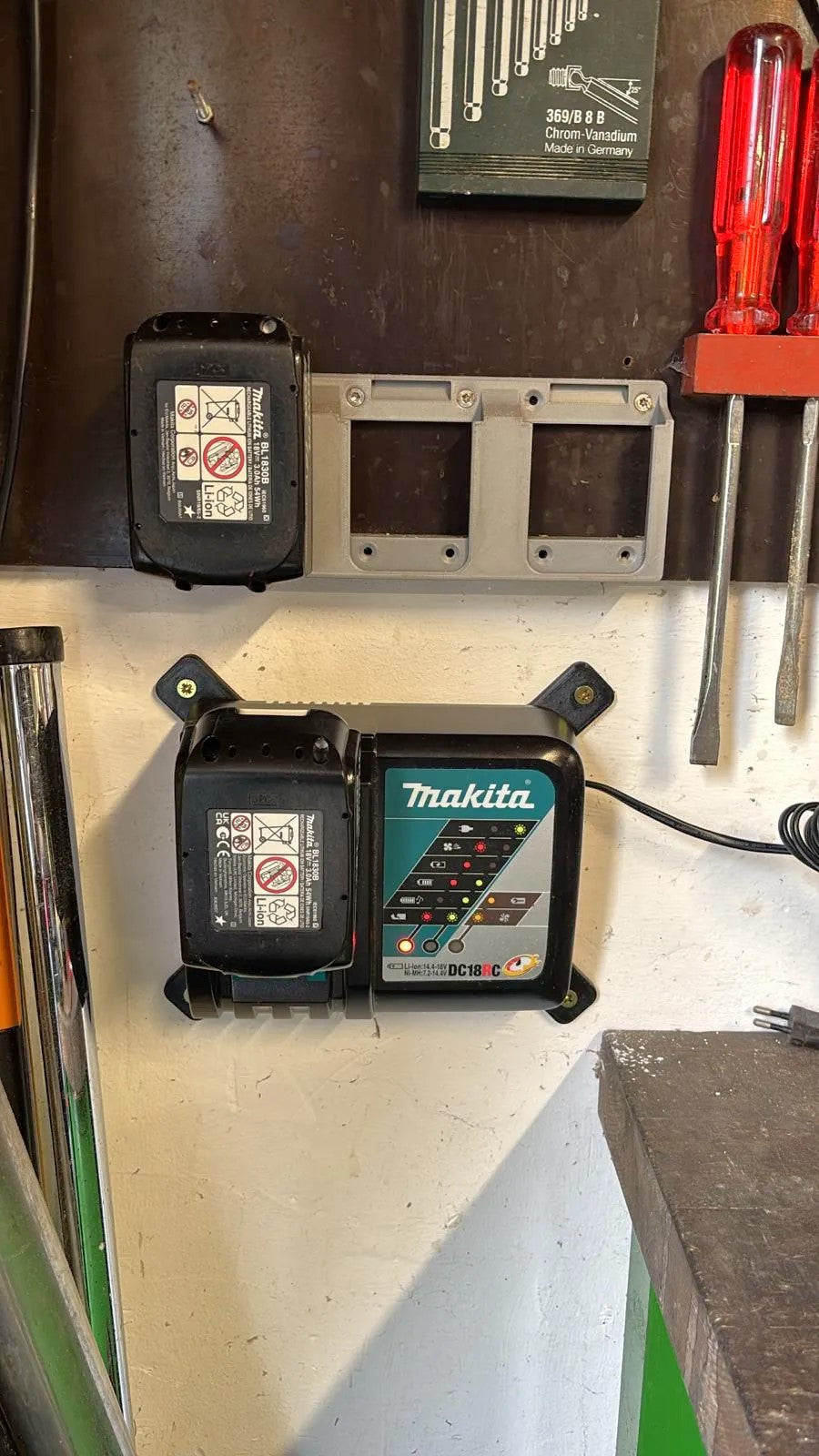 Makita DC18RC Charger Wall Mount – Space-Saving Plastic Holder for Cordless Tool