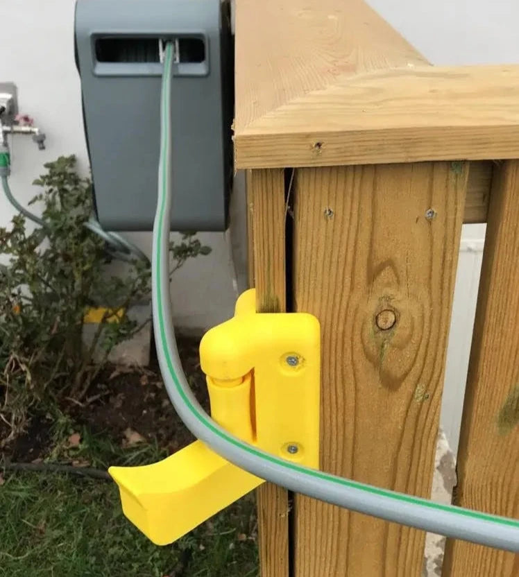 Garden Hose Corner Guide - Protect Your Garden Hose and Plants with Ease
