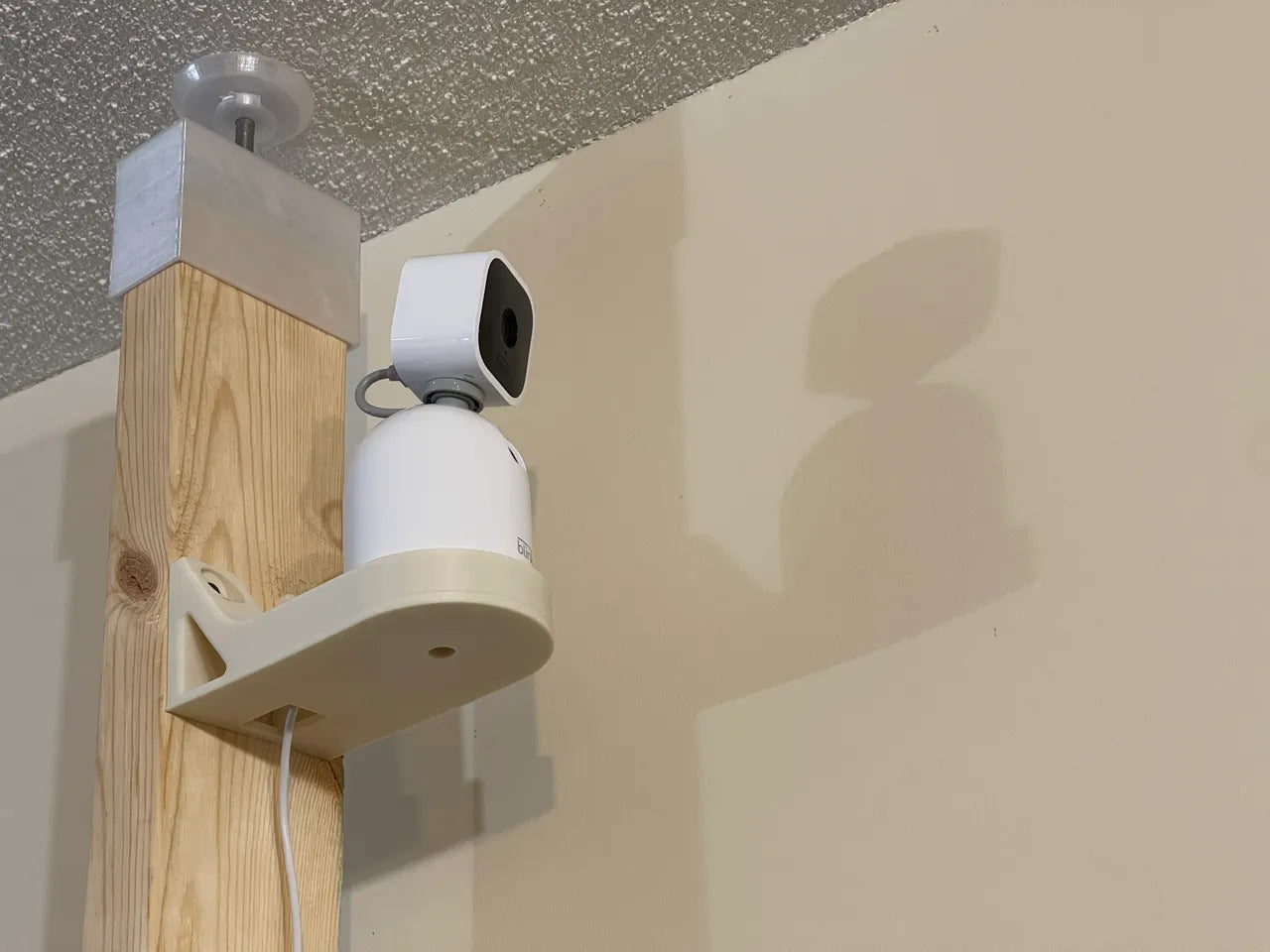 Blink Mini Pan Tilt Camera Wall Mount - Secure and Versatile Plastic Mount