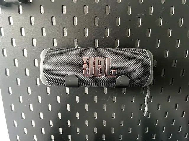 JBL Flip 6 Speaker Holder for Skadis Pegboard – Secure & Stylish Speaker Mount