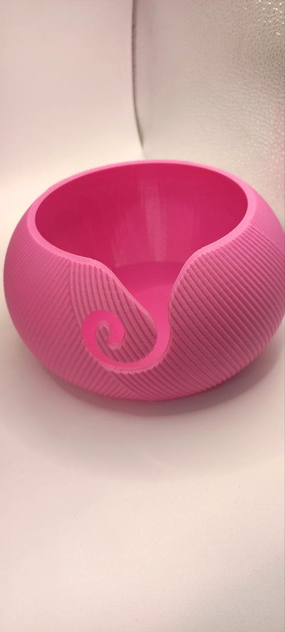 Yarn Bowl for Crocheting – Tangle-Free Yarn Holder Plastic Lightweight for Knitt