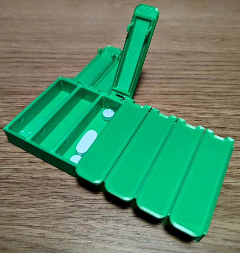 Weekly Pill Organiser 7 Day, Large Pill Box 1 Time a Day, Travel Friendly Daily Pill Containers
